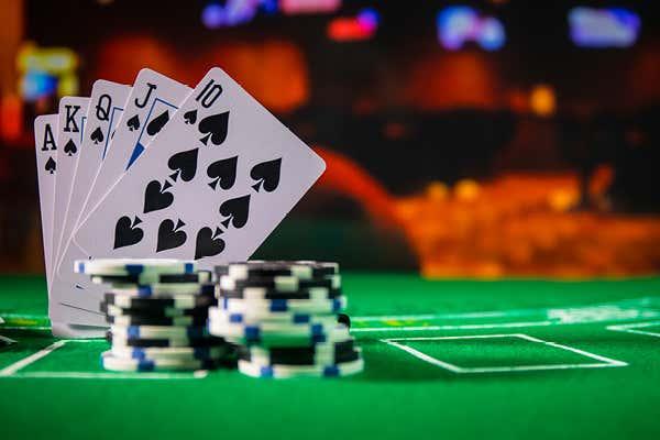 Last Week in the Federal Circuit (July 27-31): Gambling on an APA Challenge